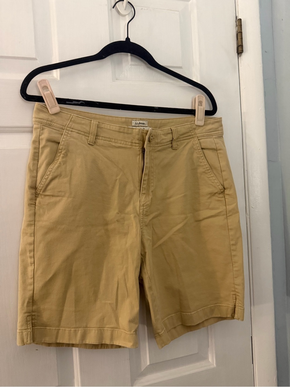 L.L.Bean Favorite Fit Women’s Chino Bermuda Shorts Size 12 Regular Khaki